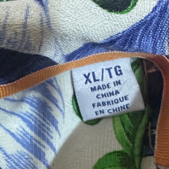 Tommy Bahama Shirt Men's XL White Blue Tropical Floral 100% Silk Camp Shirt - Picture 9 of 11